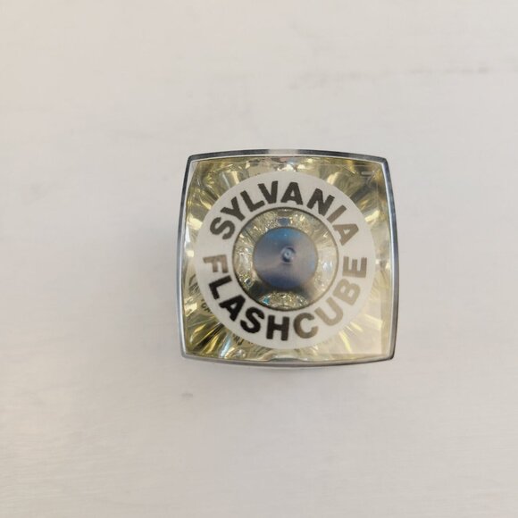 Vintage Sylvania Blue Dot 4 Packs of 3 Total 12 Flashcubes - Picture 6 of 7